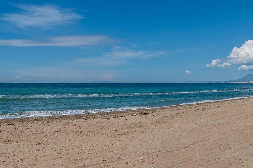 Holiday home Townhouse W/ Swimming Pool And Underground Parking Villa Marbella