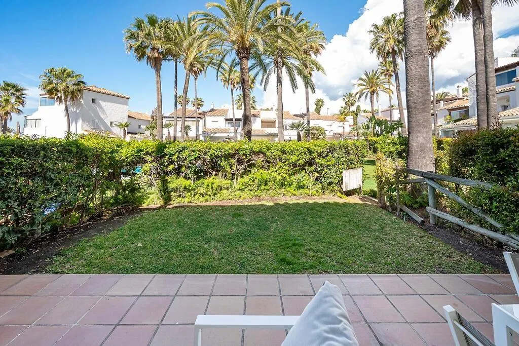Holiday home Townhouse W/ Swimming Pool And Underground Parking Villa Marbella