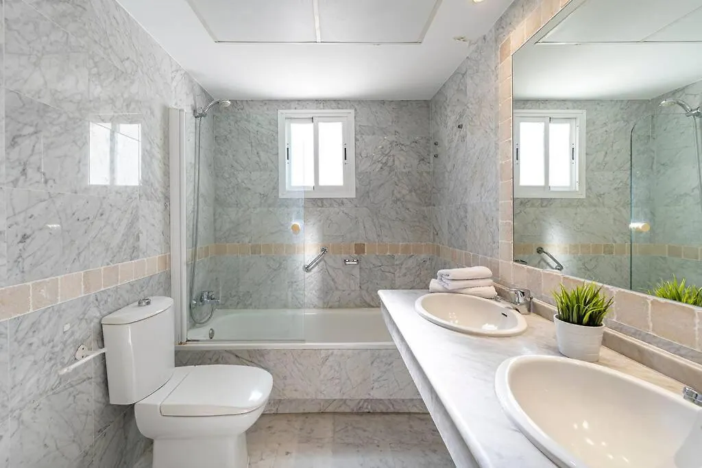 Townhouse W/ Swimming Pool And Underground Parking Villa Marbella Holiday home